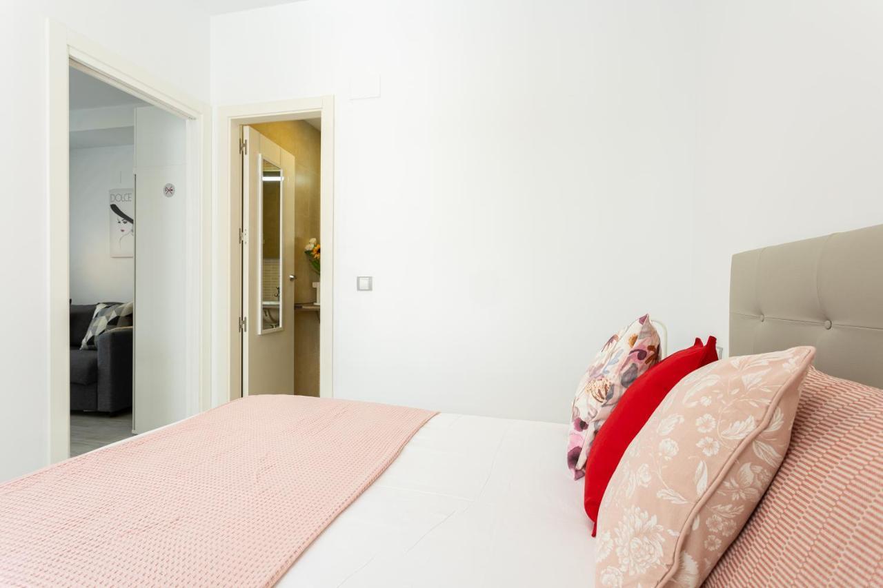 Apartamento Holidays2Malaga Dos Aceras Exterior foto
